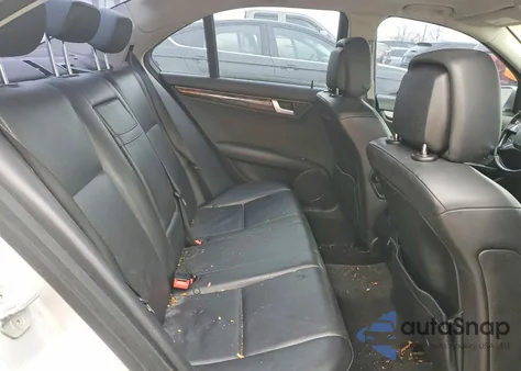 2013 Mercedes-Benz C 250 from USA, damaged, VIN WDDGF4HB9DA743465